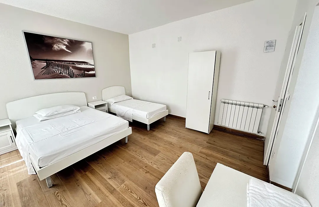 Vacation Venice Rooms-1